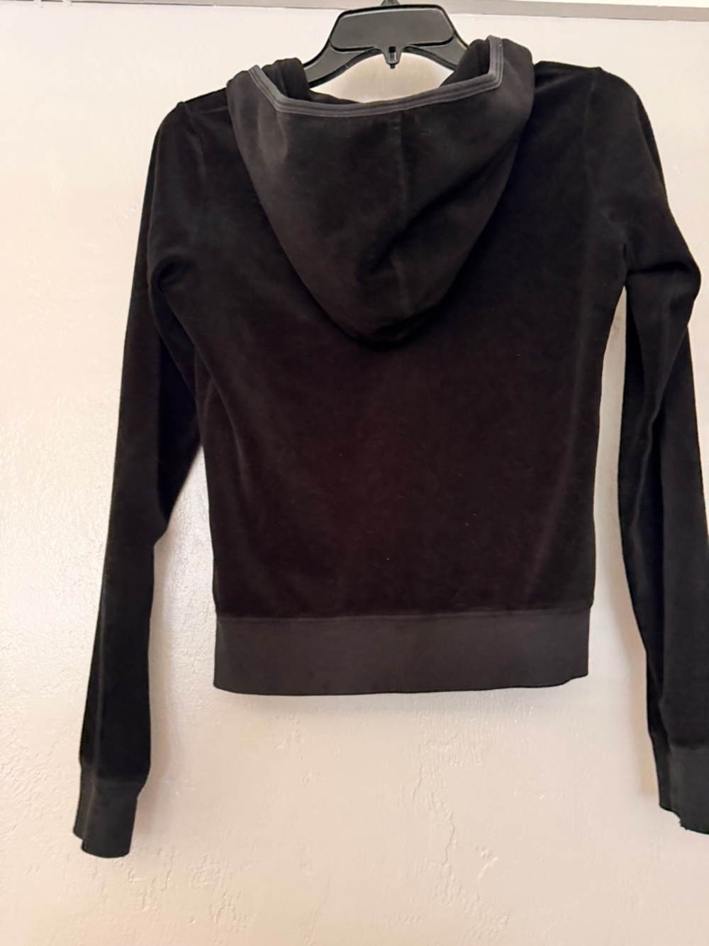 Juicy Couture Black Velour Hoodie with Pink Label - Picture 4 of 4